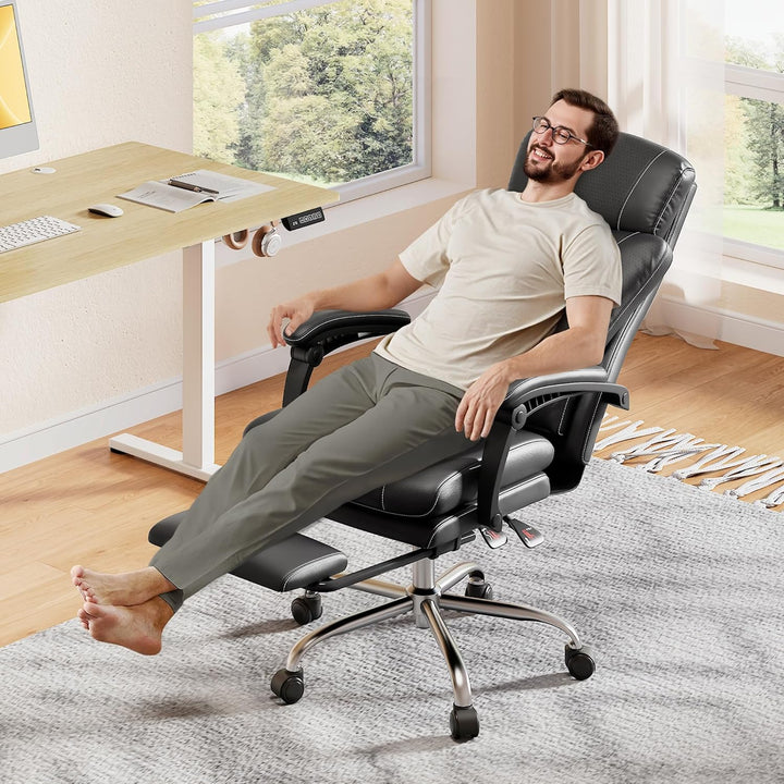 DEVAISE Chefsesse PU Leder, Bürostuhl Ergonomisch mit Fussstütze und Lendenwirbelstütze, Wippfunktio