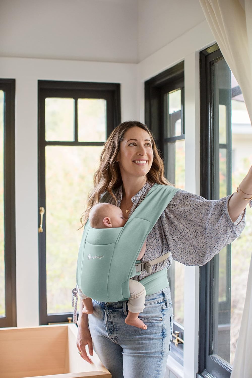 Ergobaby Embrace Babytrage für Neugeborene ab Geburt Extra Weich, 2-Positionen Bauchtrage Baby-Trage