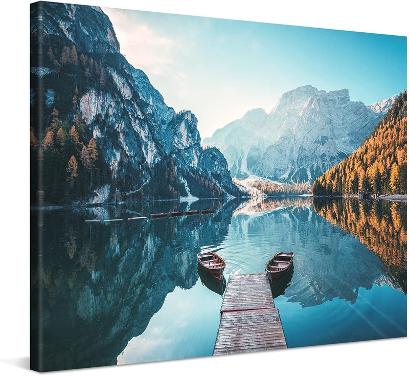 PICANOVA – Bild auf Leinwand Dolomites Bergsee Pragser Wildsee 80x60cm Leinwandbild – Premium Leinwa