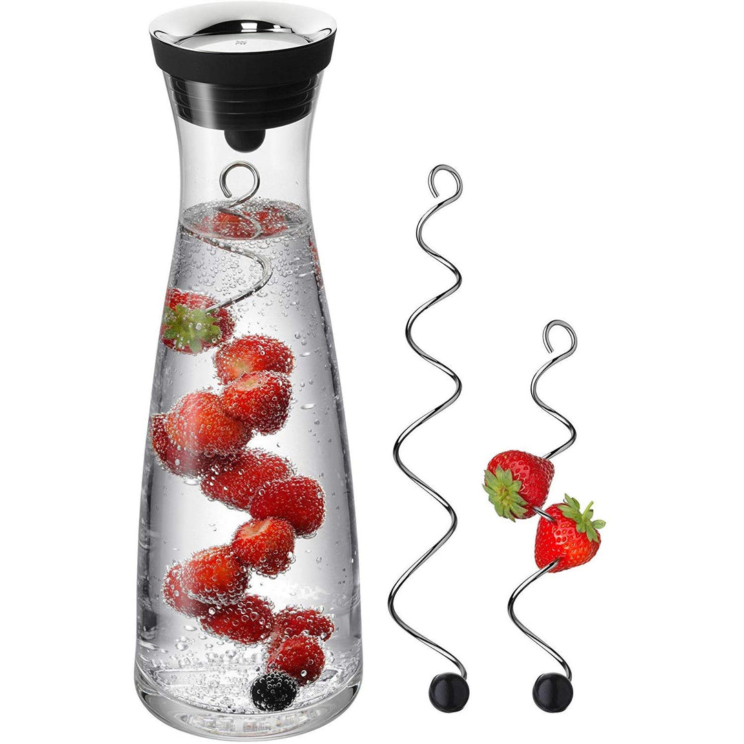 WMF Basic Wasserkaraffe Set 3-teilig, Karaffe 1l mit 2 Fruchtspiesse verschiedene Grössen, Glaskaraf