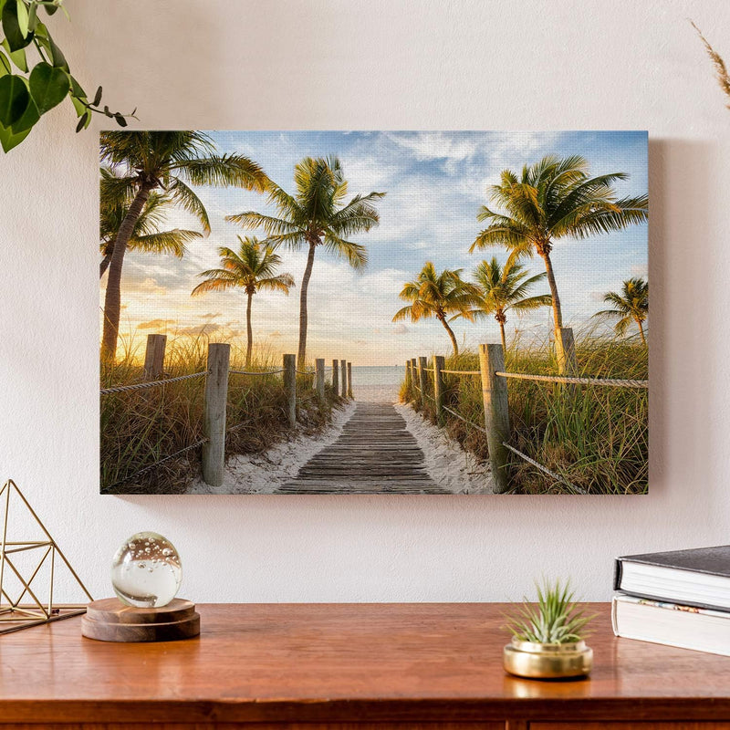 PICANOVA – Bild auf Leinwand Palmenweg zum Meer 60x40cm – Leinwandbild – Premium Leinwanddruck – Wan