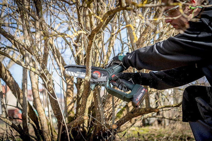 Metabo Akku Gehölzsäge (Holzsäge ohne Akku, kleine Kettensäge 15 cm, ohne metaBox, Gartensäge) 60085