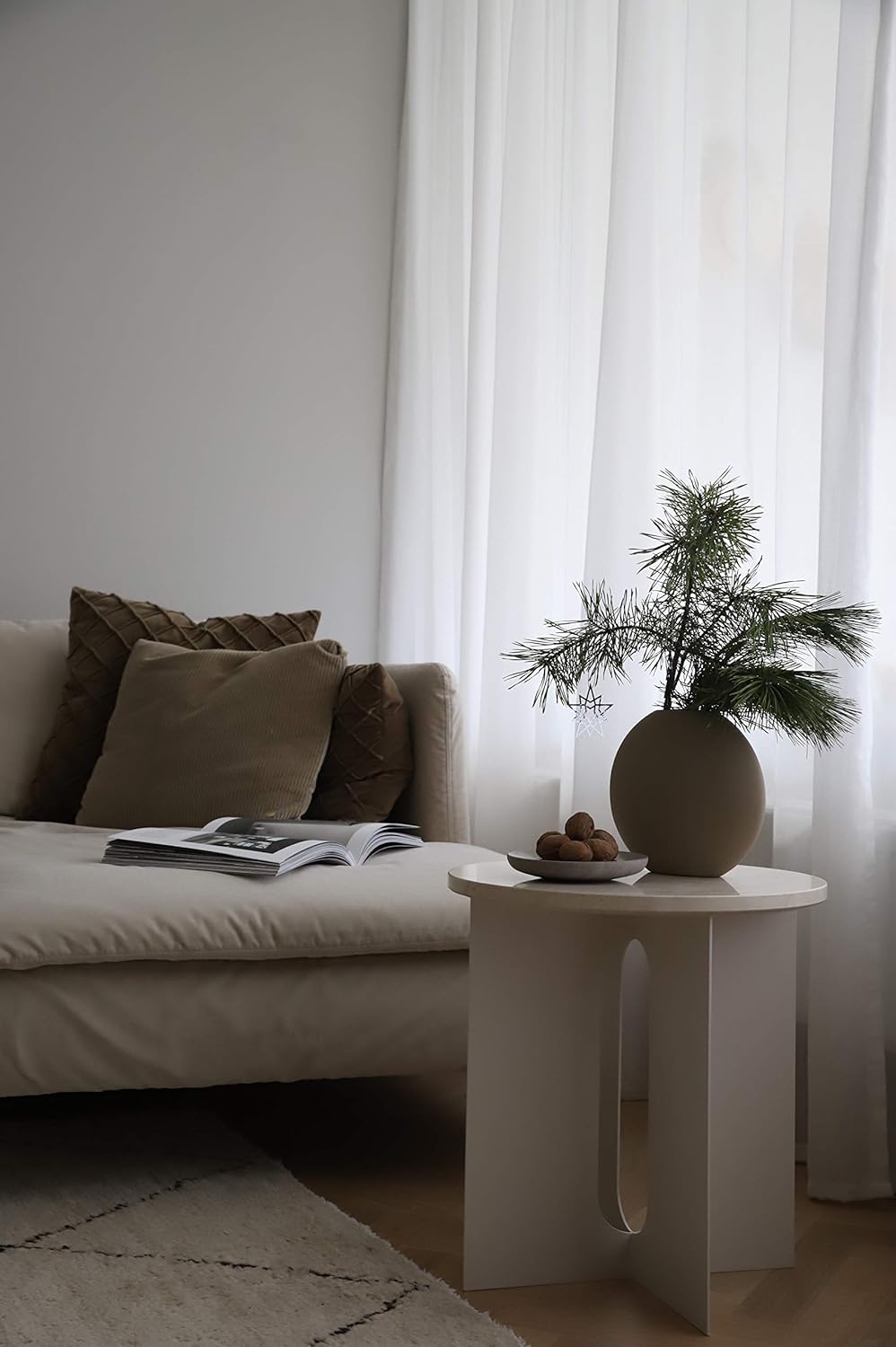 Cooee Design Vase Pastille aus Keramik in der Farbe Sand Handgefertigt, Durchmesser: 20cm, Höhe: 19c