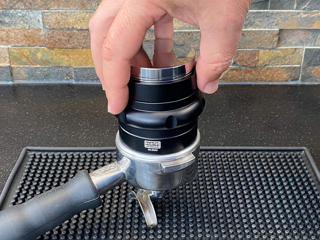 scarlet espresso | Doppel Distributor und Tamper »Doppio« 2 in 1 Levelling Tool Nivellierwerkzeug fü