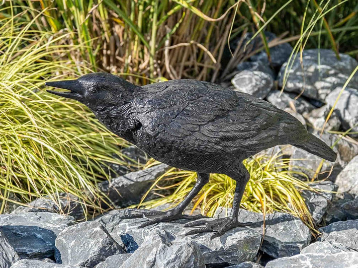 IDYL Bronze-Skulptur Rabe weiblich | 39x17x51 cm | Tierfigur aus Bronze handgefertigt | Gartenskulpt