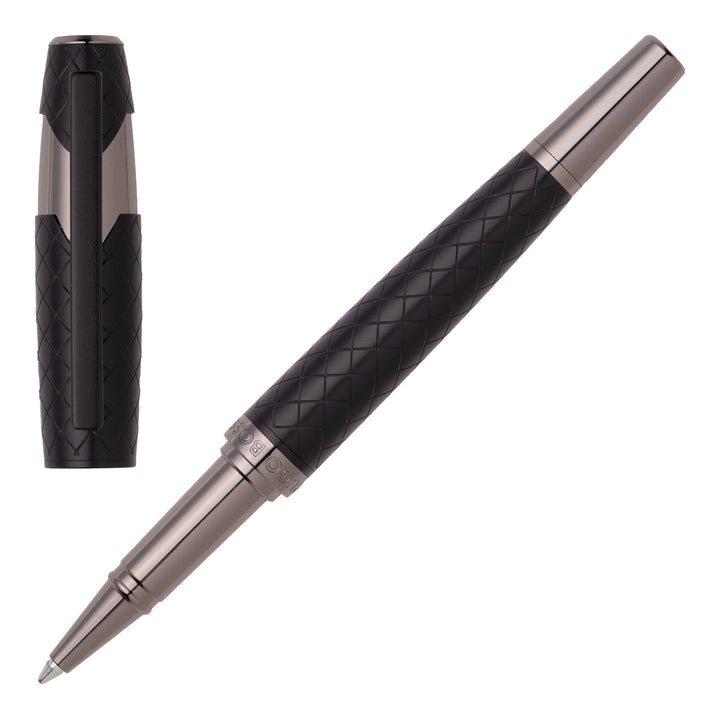 Hugo Boss Tintenroller Chevron Black aus Messing in der Farbe Schwarz mit einer Länge von 13,7cm, Ti