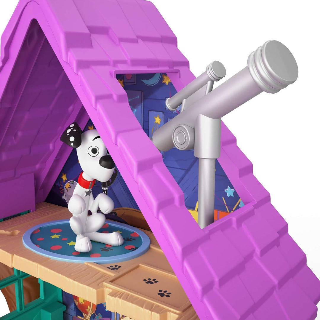 Mattel GDL88 - Disney Das Haus der 101 Dalmatiner Dylans Baumhaus Spielset mit Dylan und Dolly, Spie