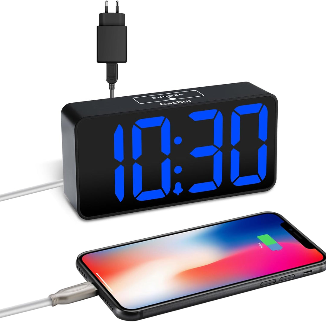 Eachui LED Digitaler Wecker mit USB-Ladeanschluss, Grosse Ziffern Display, Lauter Alarm, Helligkeit