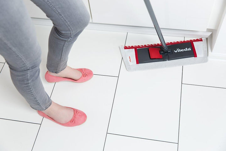 Vileda WischMat Extra mit Teleskopstiel Bodenwischer, System WischMat Extra - Flachwischer mit Teles