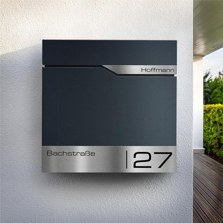 Metzler® Briefkasten Anthrazit mit Zeitungsfach und Sichtfenster – personalisiert mit Lasergravur –