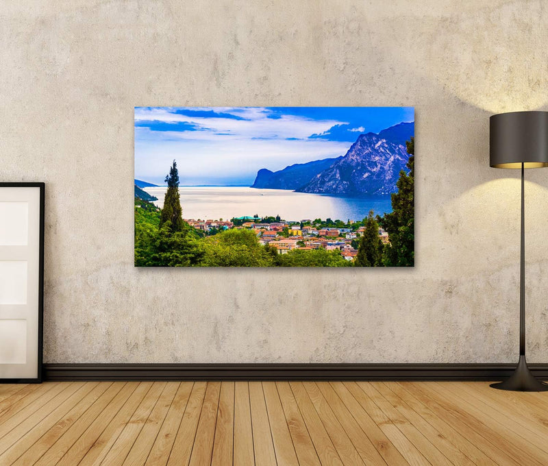 Bild Bilder auf Leinwand Riva del Garda. Bergsee Lago di Garda Wandbild, Poster, Leinwandbild PQV 10