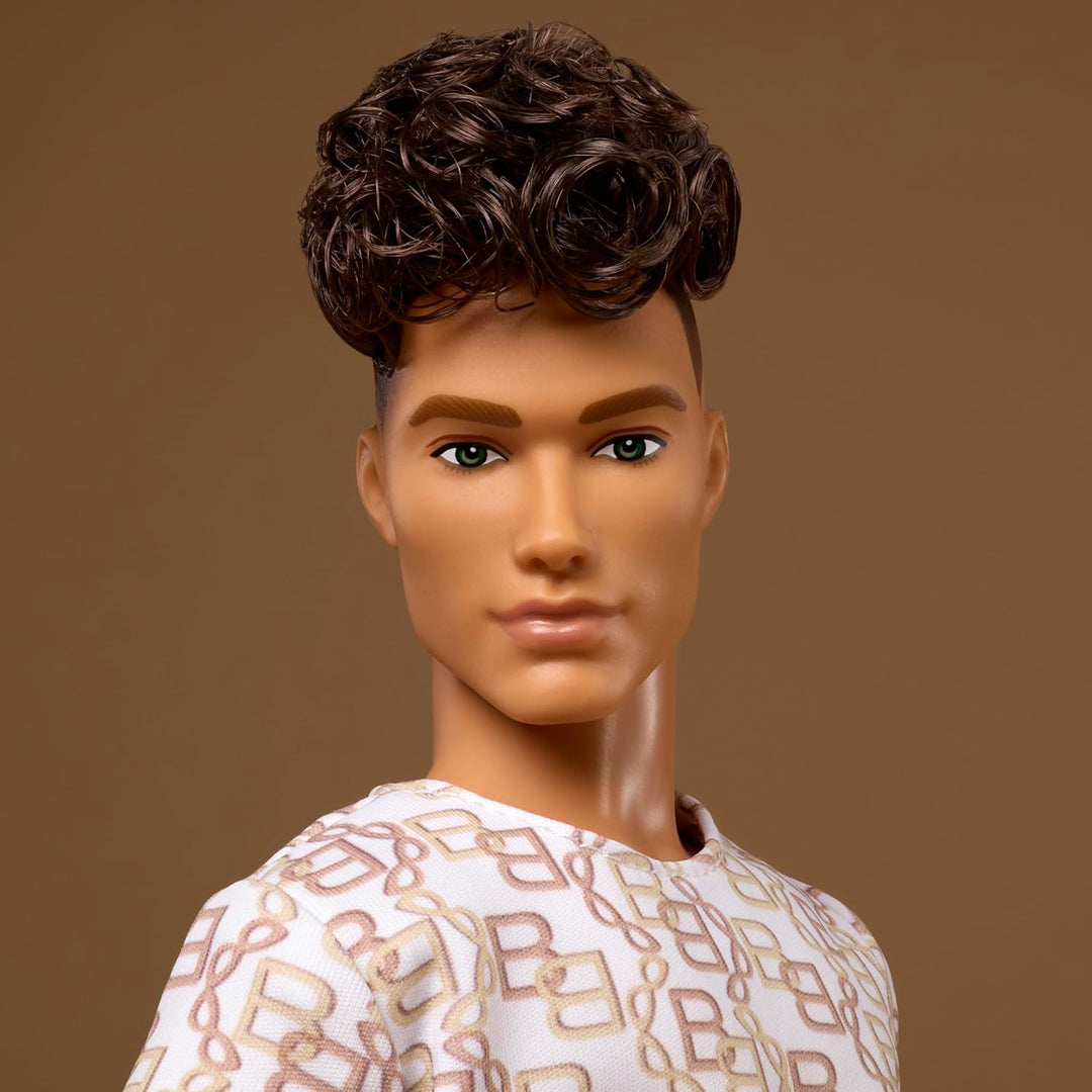 Barbie Basics Model Collector Ken Fashion Doll 10 mit brünetten Haaren in Hemd und Shorts mit passen