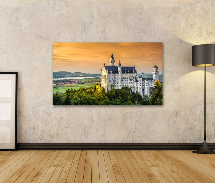 islandburner, Bild auf Leinwand Schloss Neuschwanstein in den bayerischen Alpen Deutschlands. Wandbi