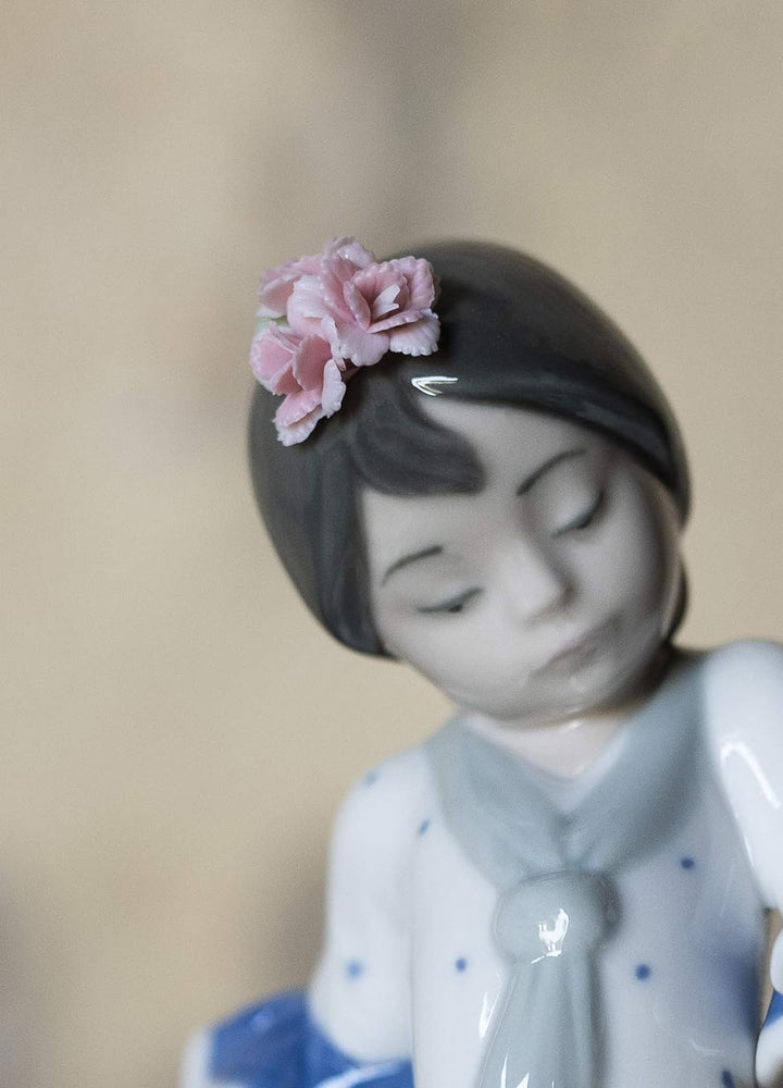 LLADRÓ Mädchen-Figur Kleine Tänzerin Mit Gesenkten Armen. Flamenco. Porzellan.