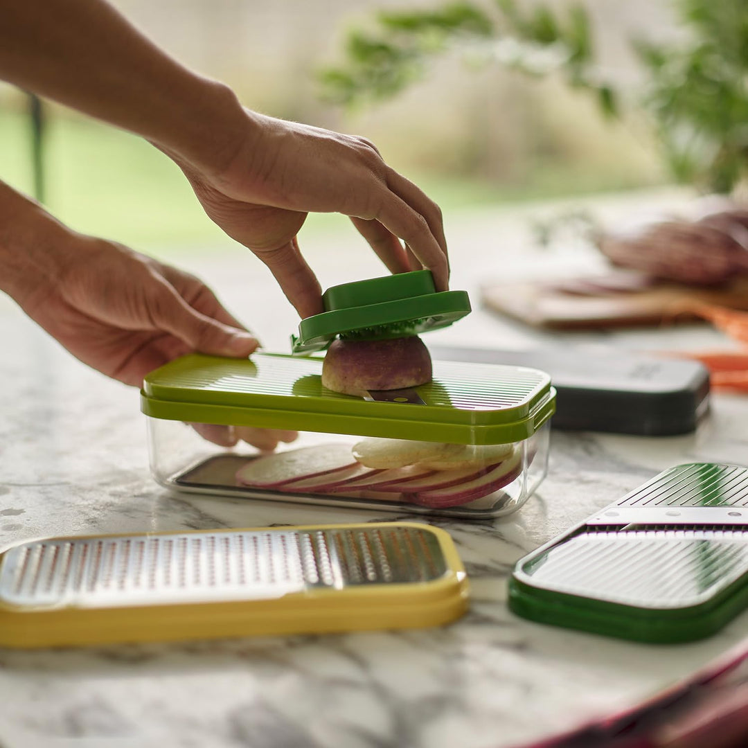 Joseph Joseph Multi-Prep Compact 4-in-1 Multifunktionsset, Gemüsehobel, Zwiebelschneider, Pommesschn