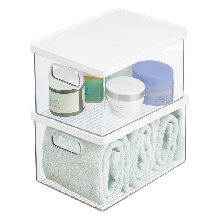 mDesign 2er-Set Badezimmer Organizer – praktische Aufbewahrungsbox aus Kunststoff mit Deckel – stape