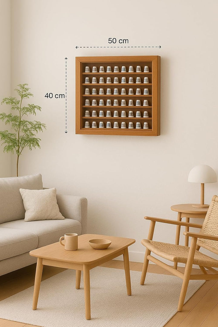 Vitrine Fingerhut-Kollektion, Eichenlack, verschiedene Grössen, 98 Fingerhüte 98 DEDALES, 98 DEDALES