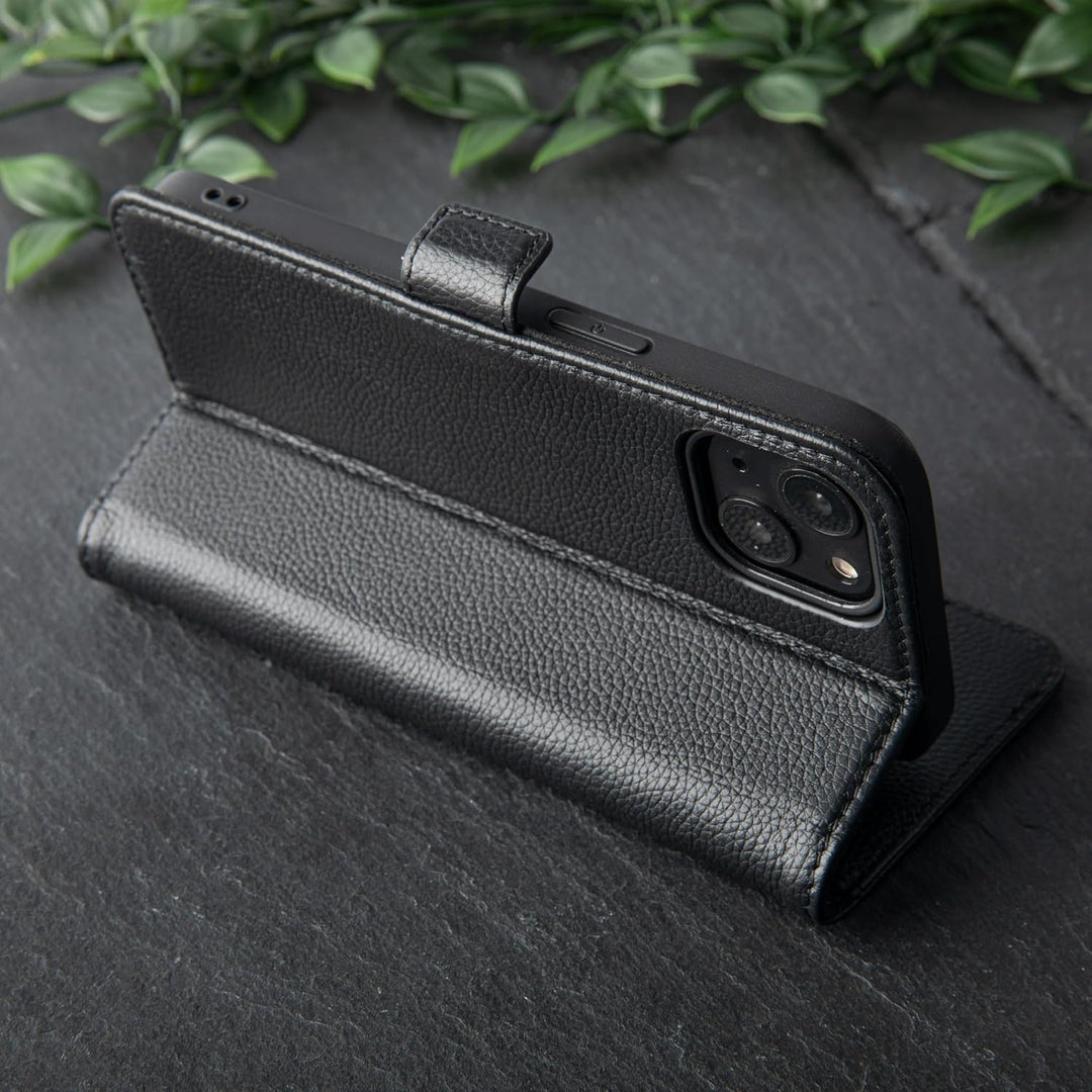 Snakehive Lederhülle für iPhone 13 – Klapphülle mit Kartenfächern & Standfunktion (Geflecktes Schwar