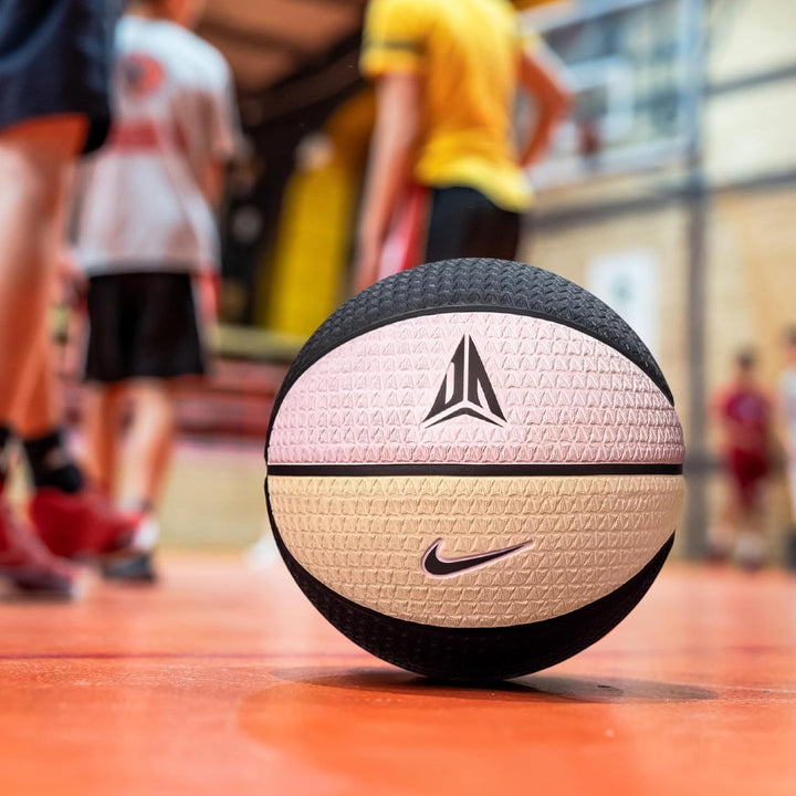 NIKE - Playground J Morant Basketball (7) (Schwarz)
