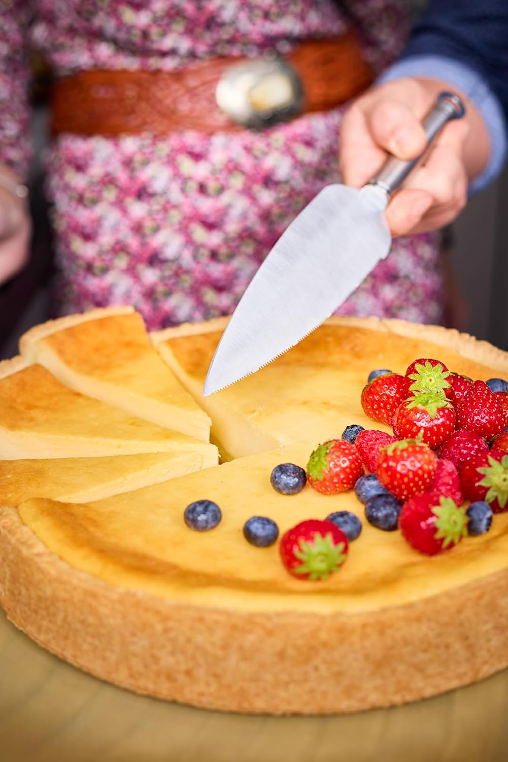 RÖSLE Tortenmesser, Hochwertiges Kuchenmesser zum Teilen und Verteilen von Torten und Kuchen, feine
