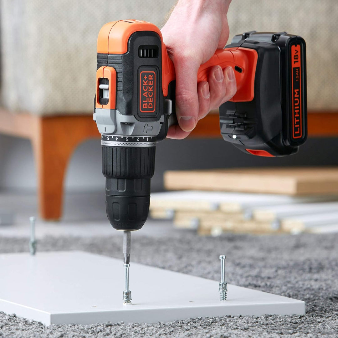 BLACK+DECKER Bohrhammer BCD003C2K-QW 18V 21.000 ipm mit 2 Lithium-Batterien 1,3Ah und Koffer