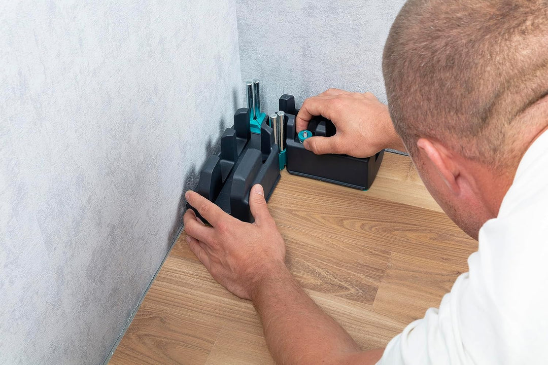 wolfcraft Schmiege und Schneidlade, praktischer Helfer um Fussleisten bis zu einer Höhe von 70 mm zu