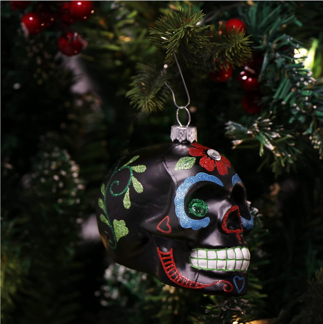 com-four® Weihnachtsbaumschmuck Totenschädel - Weihnachtsanhänger für den Christbaum - Weihnachtsbau