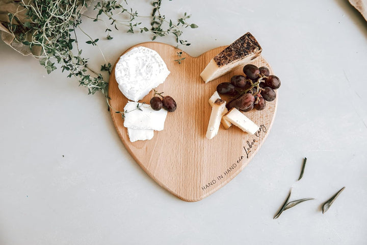 Schneidebrett Herz Buche mit Gravur personalisiert, 2 Grössen Mit Eigener Gravur 24L x 22B cm, Mit E