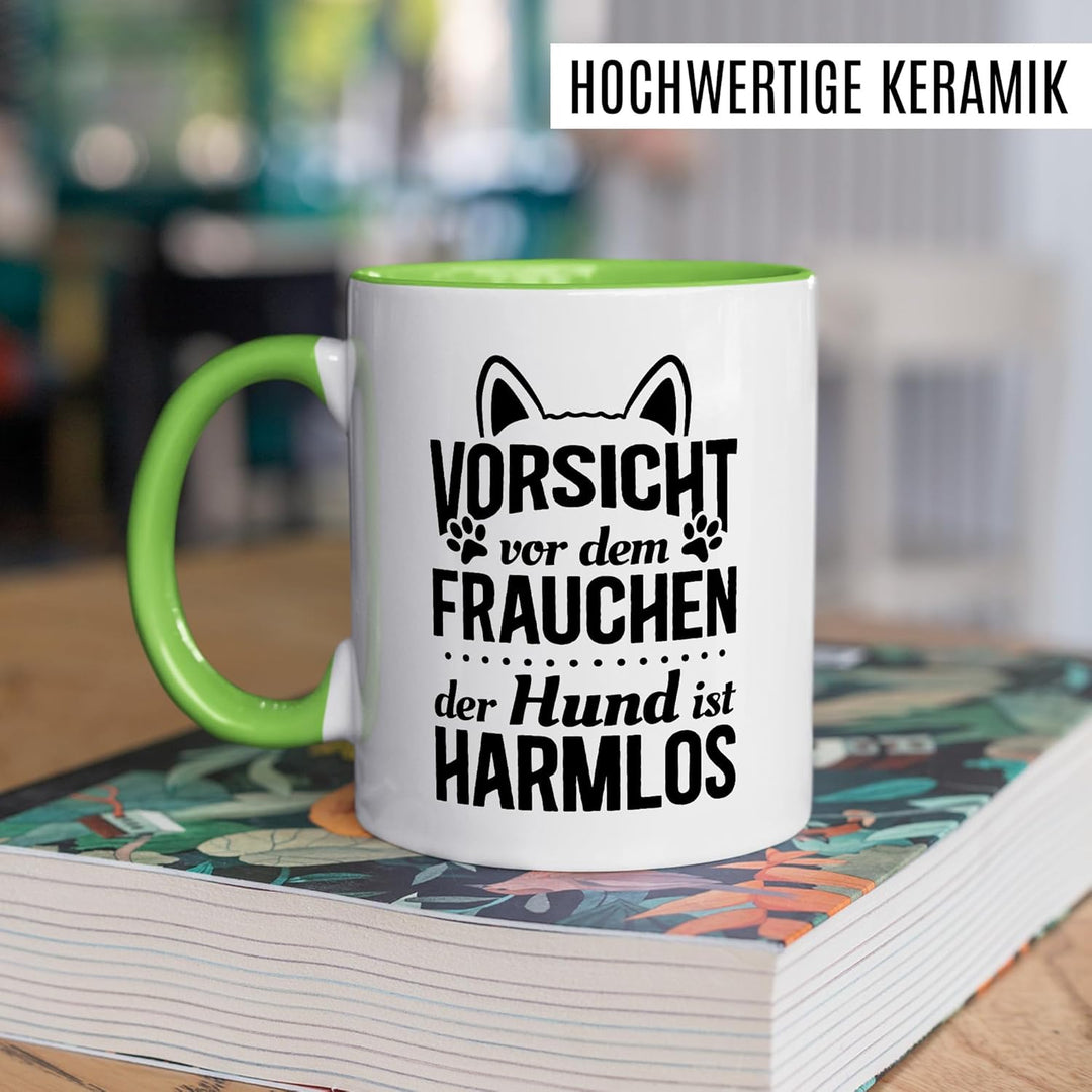 Tasse Frau Geschenk – Vorsicht vor dem Frauchen, der Hund ist harmlos – Kaffeetasse 330ml aus Kerami