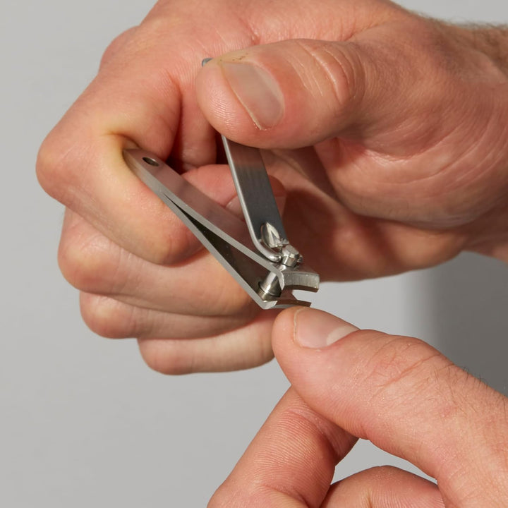 TWEEZERMAN GEAR Maniküre und Pediküre Pflegeset für Herren, Geschenkset Mann aus Edelstahl Maniküre