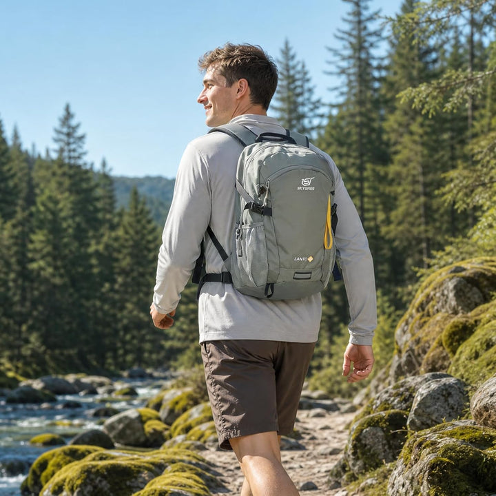 SKYSPER Leicht Wanderrucksack Klein Rucksack mit Rückenbelüftung Trekkingrucksack aus atmungsaktivem