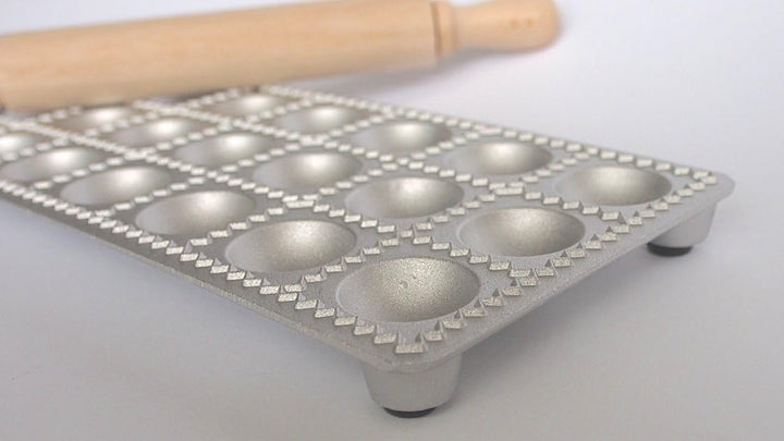 Tagliapasta.com Ravioli ausstecher, Aluminium, Silber/Schwarz