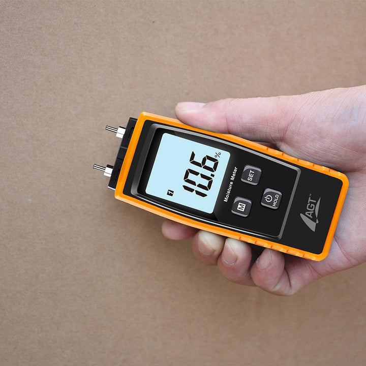 AGT Feuchtigkeitsmessgerät: Mobiler 4in1-Feuchtigkeitsdetektor, Batterie-Betrieb, LCD-Display (Holzf