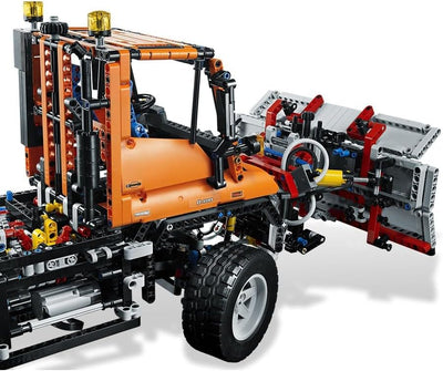 LEGO Technic 8110 - Unimog U400
