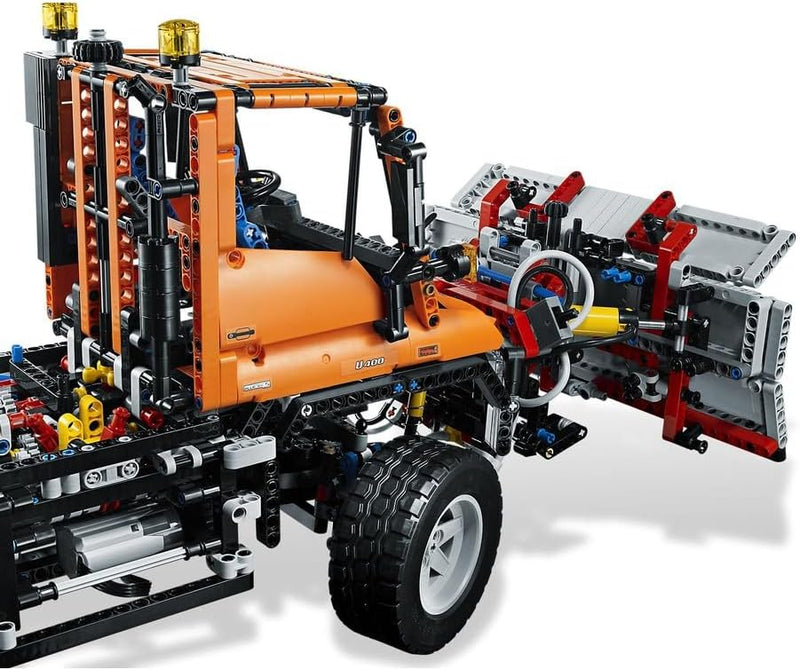 LEGO Technic 8110 - Unimog U400