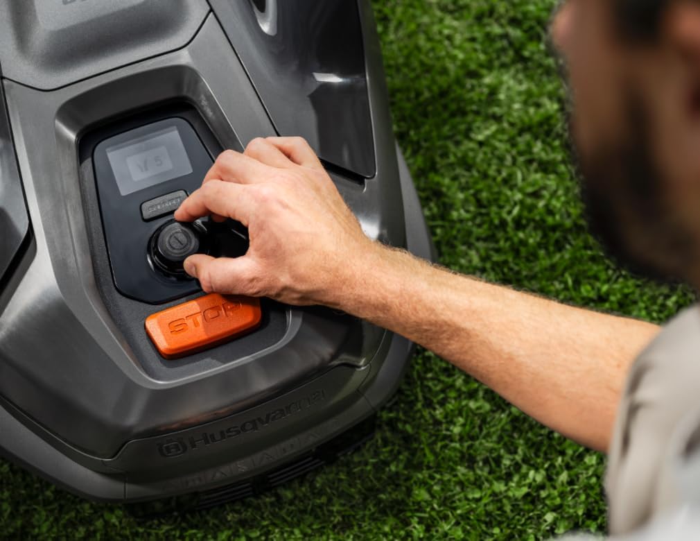 Husqvarna AM305E NERA Mähroboter ohne Begrenzungskabel bis 900 m² mit EdgeCut, EPOS Navigation, WLAN