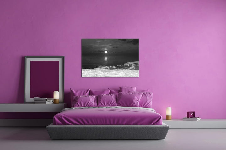 deyoli rot-orangener Sonnenuntergang am Strand Format: 80x60 als Leinwand, Effekt: Schwarz&Weiss, Mo