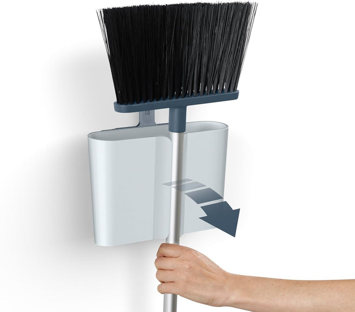 Joseph Joseph CleanStore Wandmontierter, Besen mit langem verstellbar Stiel und Besenabdeckung, Bode