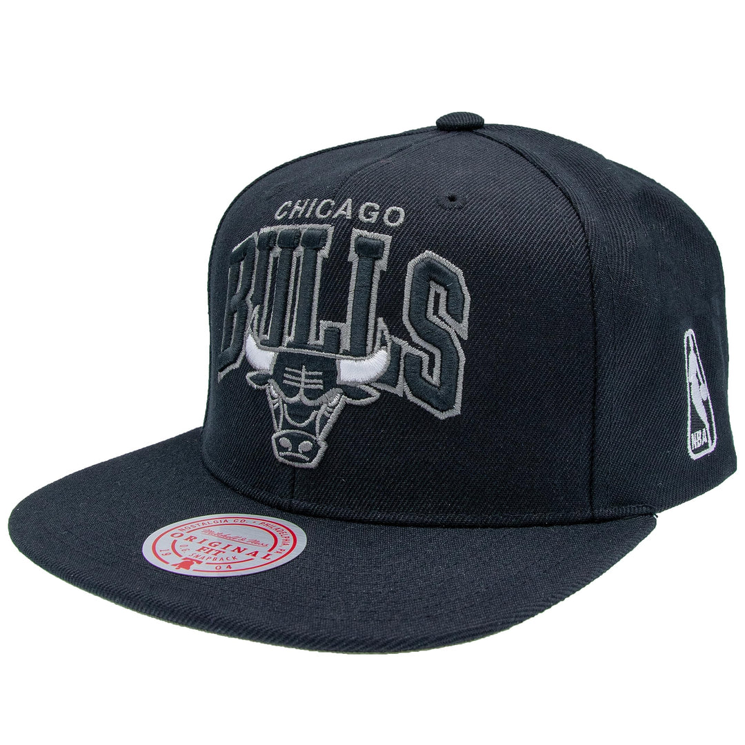 Mitchell & Ness NBA Team Arch Snapback Cap Chicago Bulls Black
