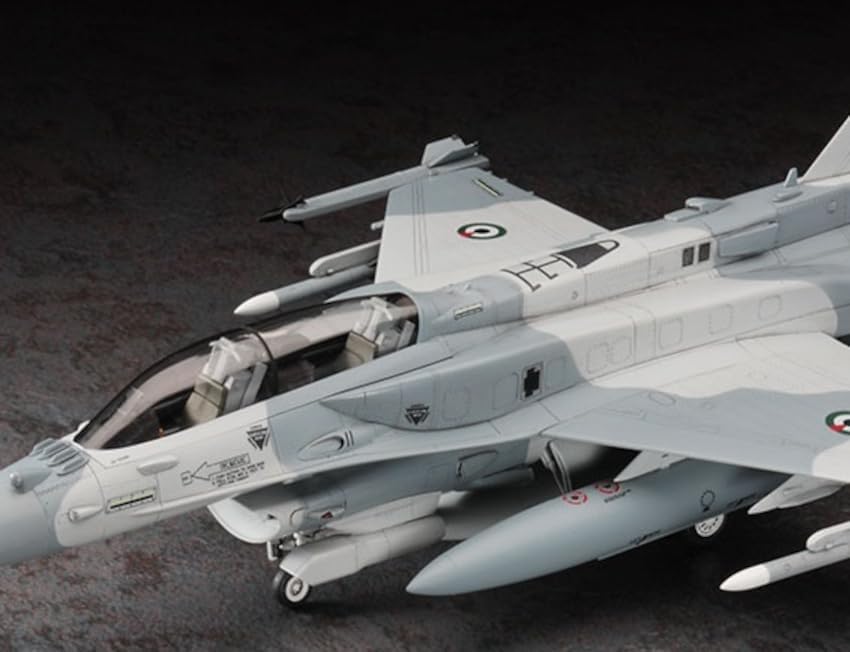 Hasegawa PT44 - F-16F (Block 60) Fighting