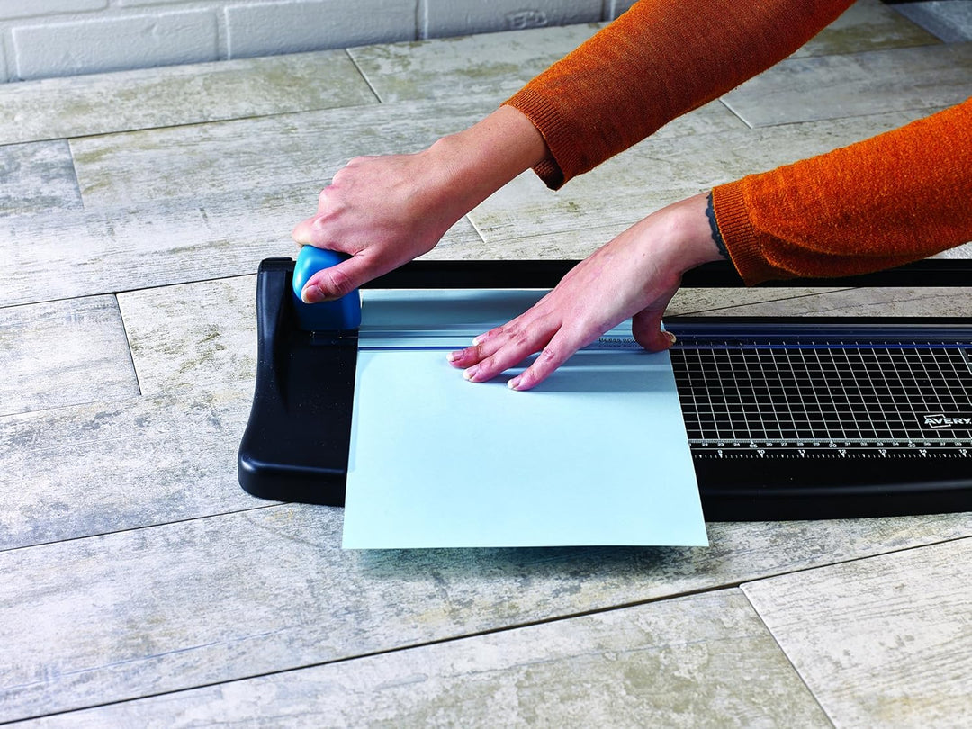 Avery Zweckform TR003 Papier und Foto Rollenschneider 1 schwarz, 1 schwarz