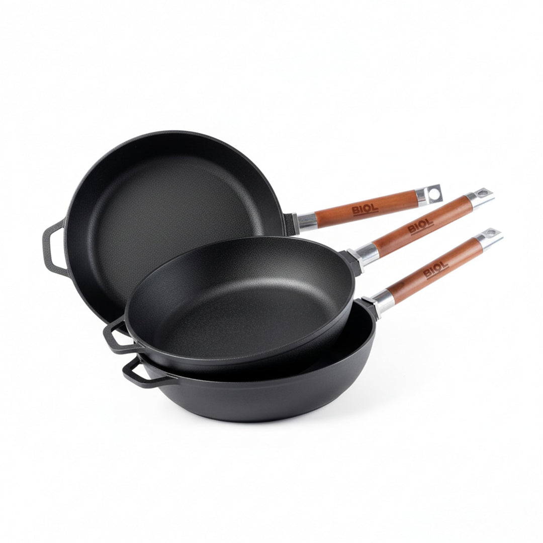 BIOL Gusseisen Pfannen Set 24 cm + 26 cm + 28 cm – 3-teilig – Mit abnehmbaren Holzgriffen – Für Indu