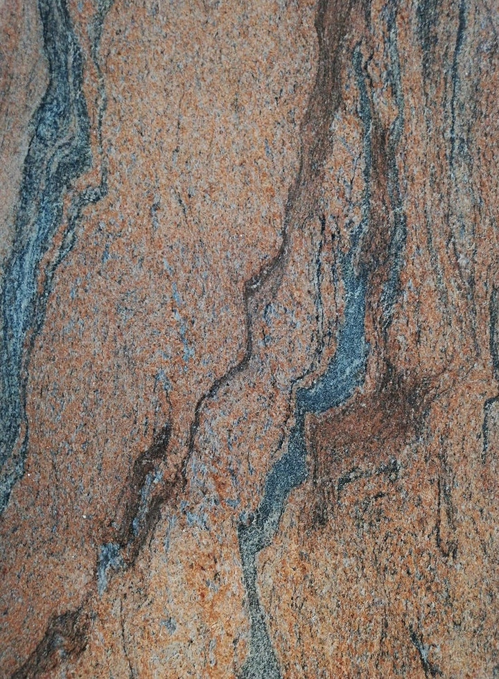 Grosse Arbeitsplatte Küchenplatte Servierplatte aus rot poliertem Granit mit Design, Unikat Handarbe