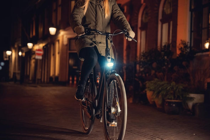 AXA NXT 130 E-Bike Fahrradlicht – 130 Lux Frontlicht – 12V Anschluss – StVZO Zulassung