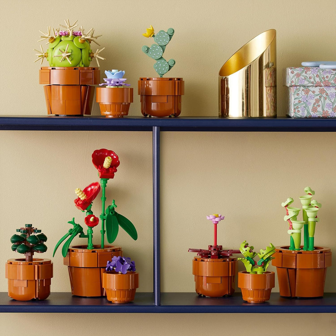LEGO Icons Mini Pflanzen, 9 künstliche Blumen zum Bauen, Botanical Collection Sammel-Set &amp; Creator 3
