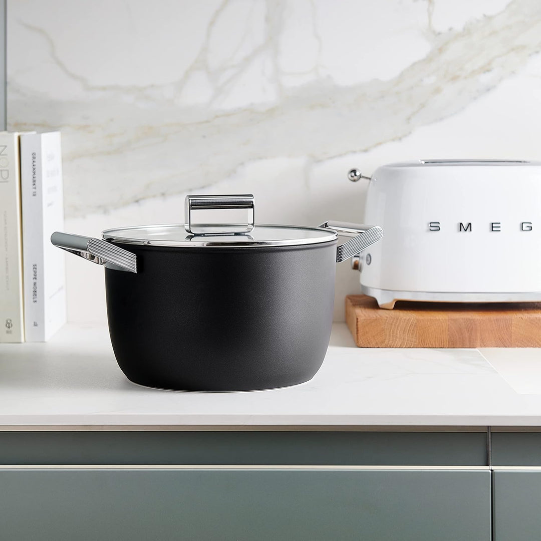 SMEG, Antihaft-Bräter CKFC2611BLM, Durchmesser 26 cm, Seitengriffe aus Edelstahl, für alle Herdarten
