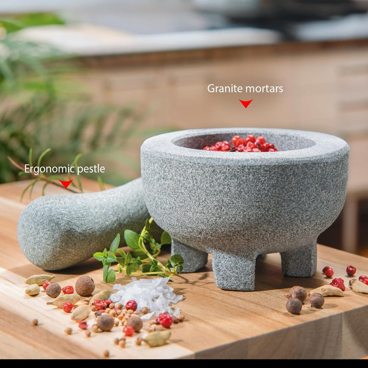 GEFU Granitmörser CRUNCHY Ø 10 cm – Kompakter Natursteinmörser mit Stössel für Gewürze, Kräuter &amp; Pa