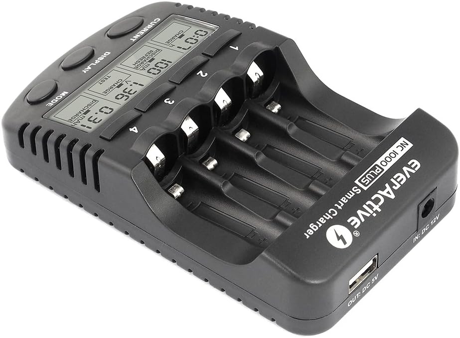 everActive Ladegerät für 4 Akkus AAA AA, professionell und schnell, LCD Anzeige, Kapazitätstest, KFZ