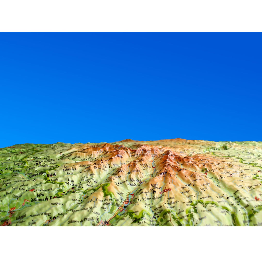 CARTE EN RELIEF DU PARC NATUREL REGIONAL DES VOLCANS D'AUVERGNE: CARTE EN RELIEF DU PARC NATUREL REG