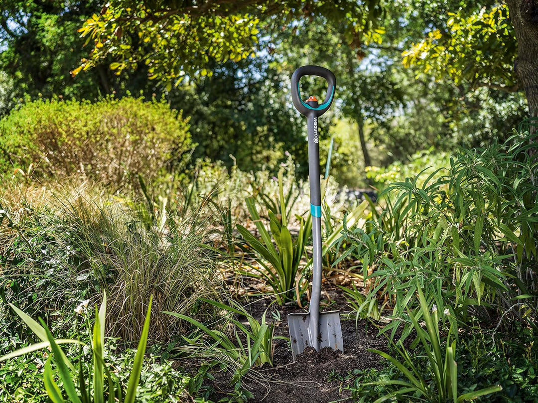 Gardena ErgoLine Teleskop-Spaten: Gartenspaten aus Qualitätsstahl zum Umgraben und Ausheben, mit Tri